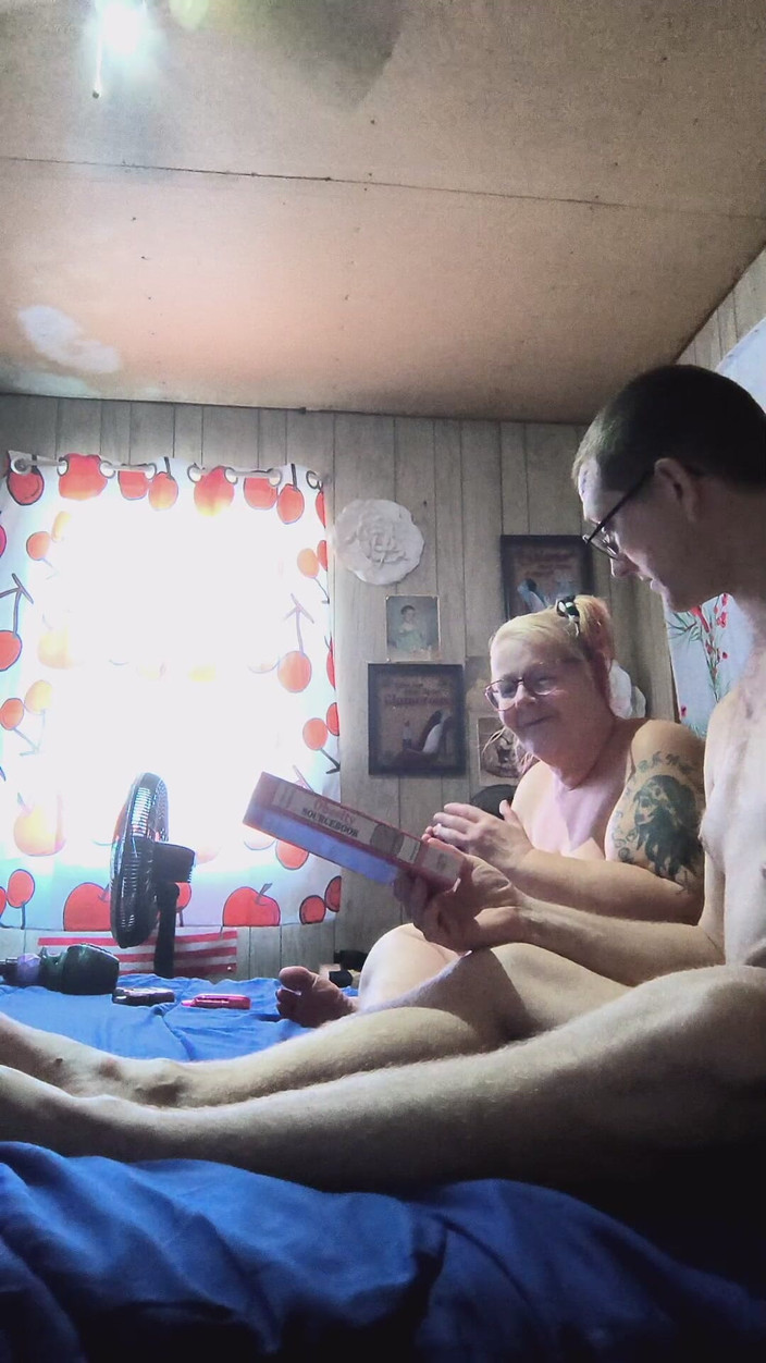 HerculesnVENUS: Onunla uzağa. Başkası gibi amcık sevdası