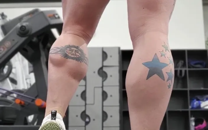 Ecko Belle: Meaty Calves