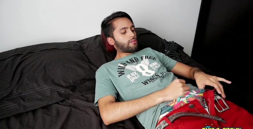 Camilo Brown: Я застукала своего друга гетеросексуального Дэни Кларка за дрочкой, и это случилось