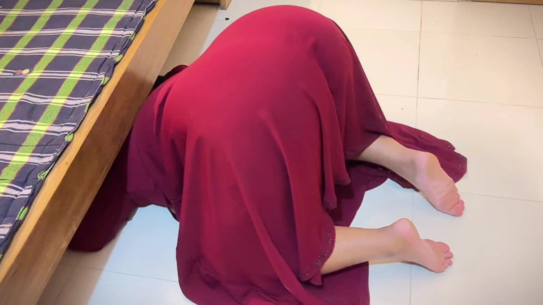 Aria Mia: Hot Aunty Stuck Under Bed &amp; Undress Her Big Ass When...