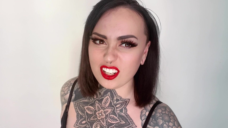 Miss Valentina: Зраджуйте вашому доміні