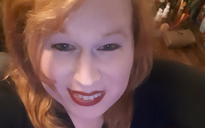 McKenna B Crazy: Primo video del nuovo anno