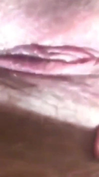 Bbwbootyful mačkání mých prsou tření klitorisu sólo hra