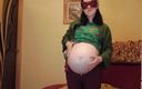 Anna Sky: Hete zwangere slet Anna in kostuum