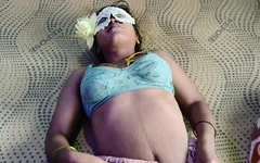 Cận cảnh Lavanya của bạn và xem cho đến khi kết thúc bằng cuộc nói chuyện vui vẻ
