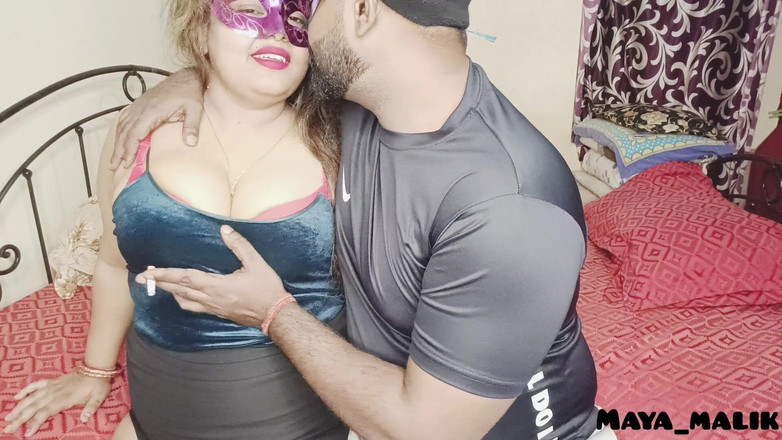 Maya-malik: La amiga de mami dejó a la joven muy mal...