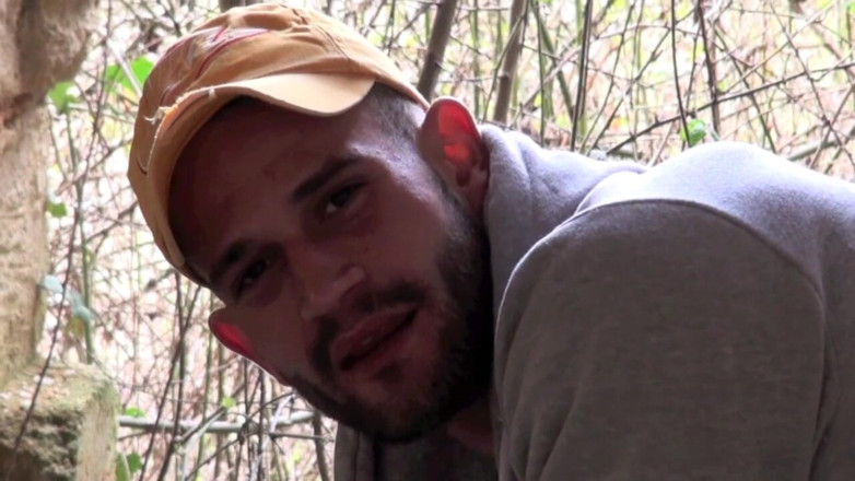 Gaybareback: Mike Tiger follada por heterosexual latino twink