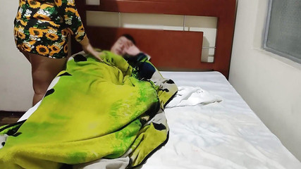 WhysMom: Nevlastní matka přijde do mého pokoje, aby viděla, zda byl...