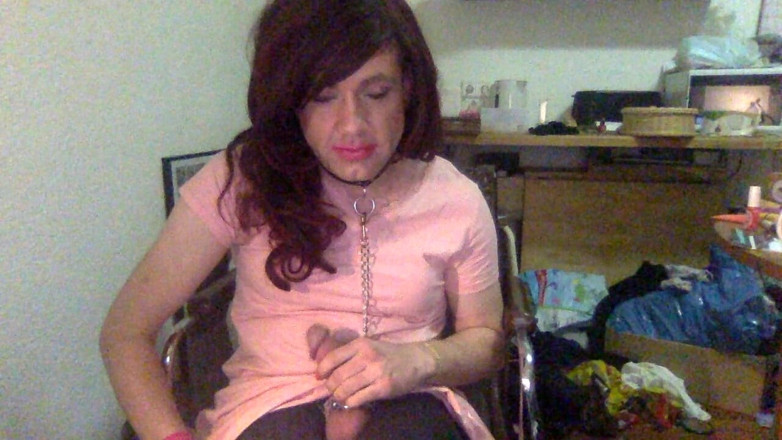 Horny TS: Samo saje sissy