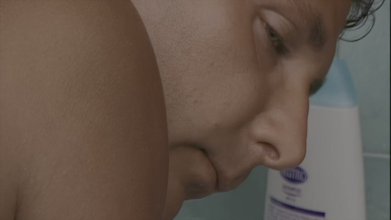 Italians at Home: Tahle coura mu důkladně umyje penis, než ho vezme do...