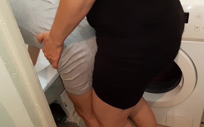 Lesbian-illusion: 私はバスルームでメイドをファック - レズビアンイリュージョン
