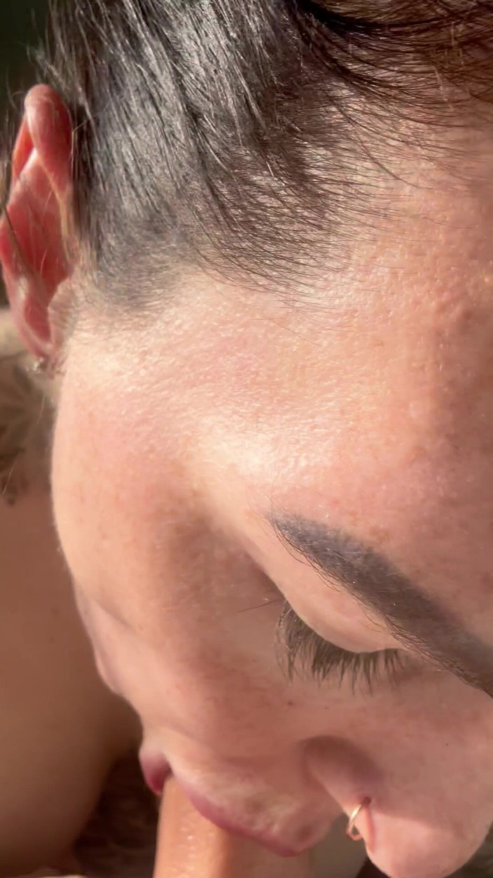 Carmen divine: Большие сквирты от грязной милфы