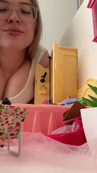 Breeding for My Feedings: Giantess Consumes Farm