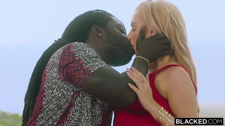 Blacked: L'agente immobiliare oscurata lexi belle non può resistere al bbc