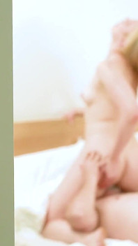 Lazy day menampilkan Charlie Forde, Will Ryder
