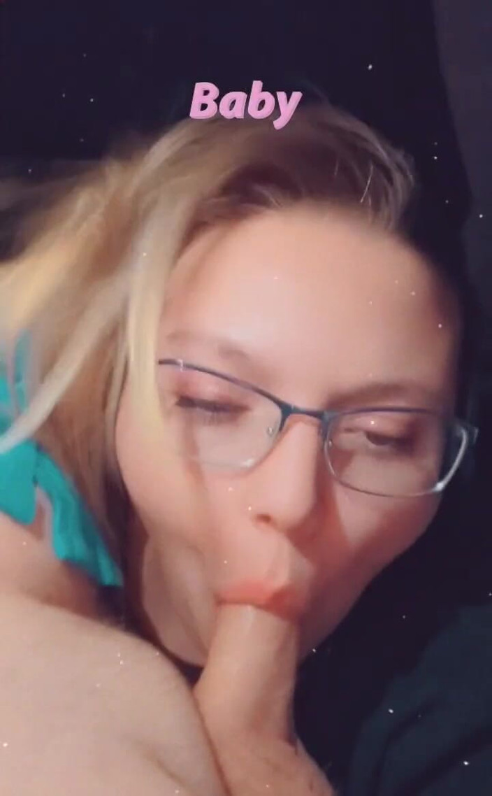 Funhousewife69: Sucking His Cock While Working, Gotta Suck and Work