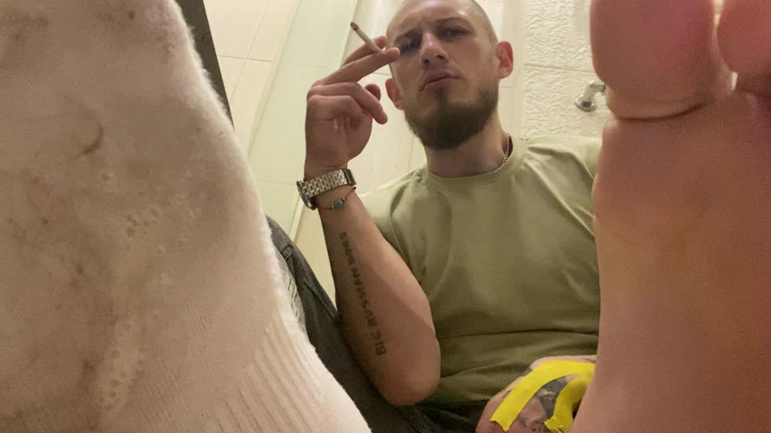 Straight Male Smoking Dom (Hunky time) Straight Male Smoking Dom (Hunky time)