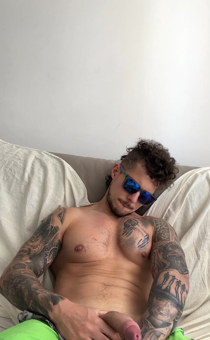 BoyGym: Bạn muốn lấy con cu nghịch ngợm của tôi?