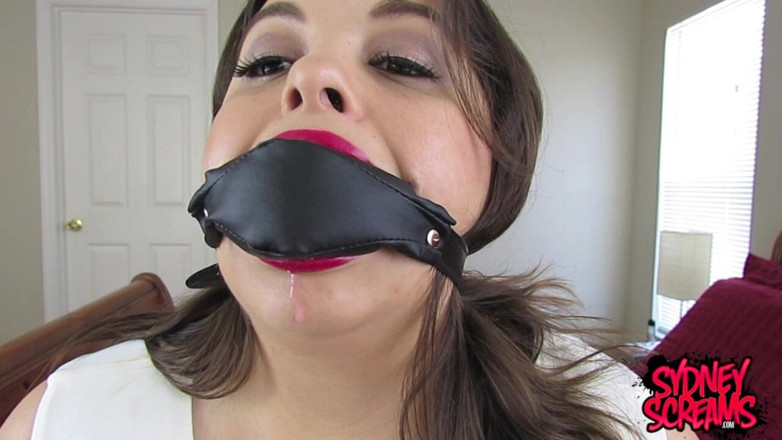 Sydney screams fetish: Sydney's First Self Gag Talk - HD Mp4