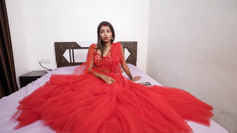 SEXYBHABHIX: Indisch Desi-meisje vierde haar huwelijksnacht