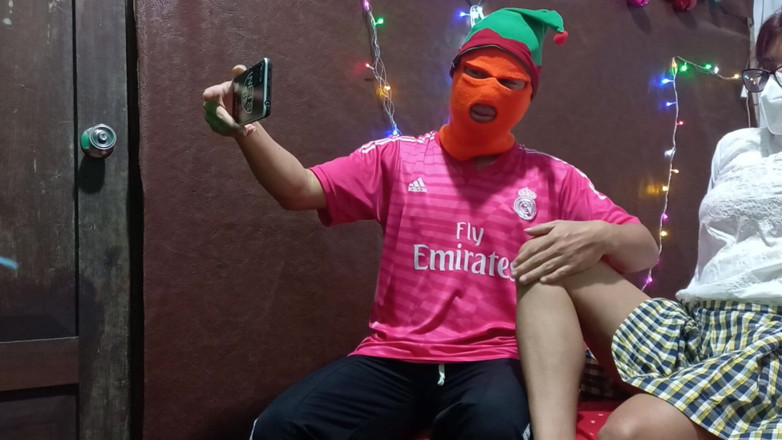 Martin13: Рождество и секс!! Отчим обещает падчерице большой подарок и она занимается с ним сексом