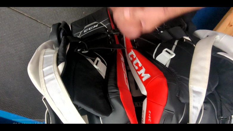 Bruiserwood: Jerking off in the Hockey Change Room