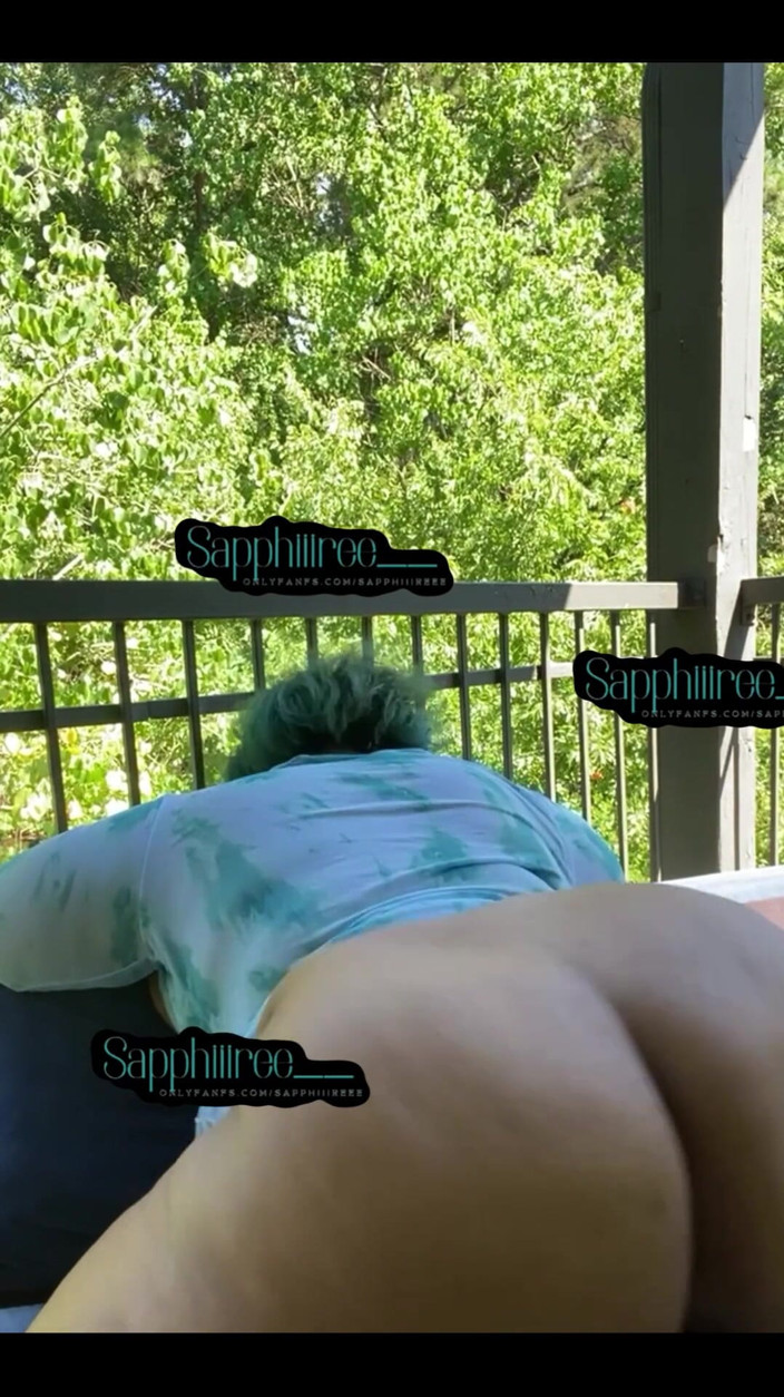 Biggdebbie solo: Big Ass