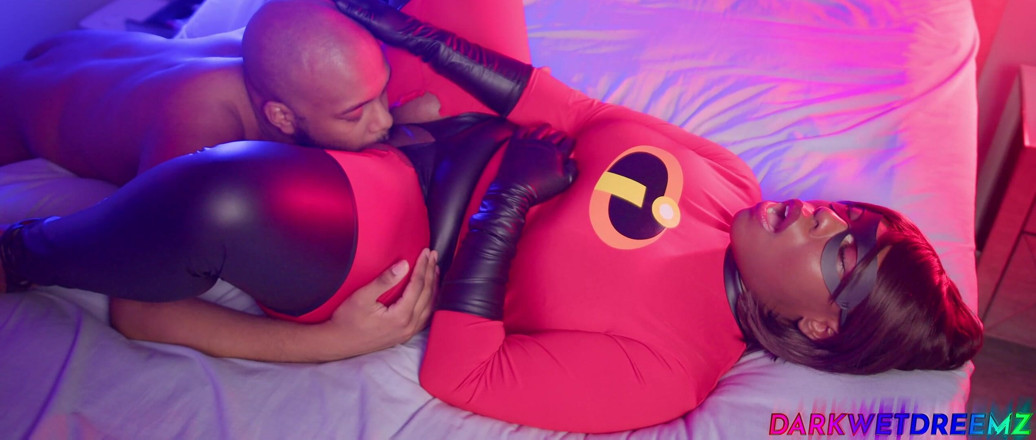 Dark Wet Dreemz: Mrs incredible no ha sido follada en casa