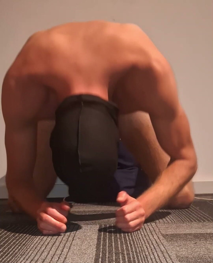 NoFace Twink X: Anal Play! Twink Loves to Put Toy up His Ass