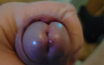 Pellefnatt: 横たわっているOは私の大きなコックで遊んでいます