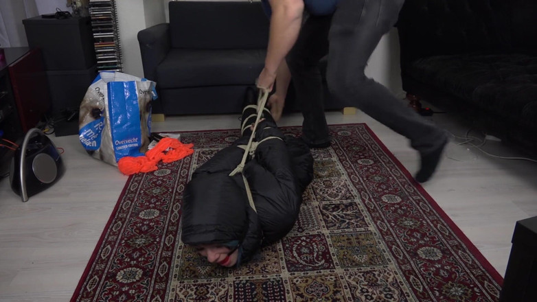 Restricting Ropes: Luna Grey - जैकेट के नीचे बंधन hd