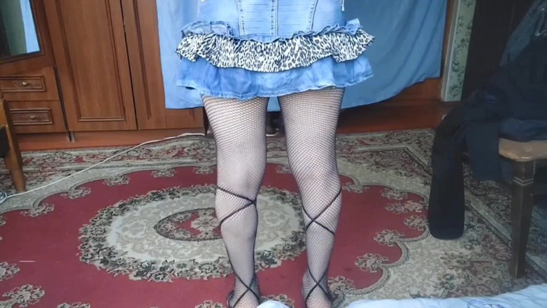 Kitty_Cross: This Femboy Bites (sweetly)