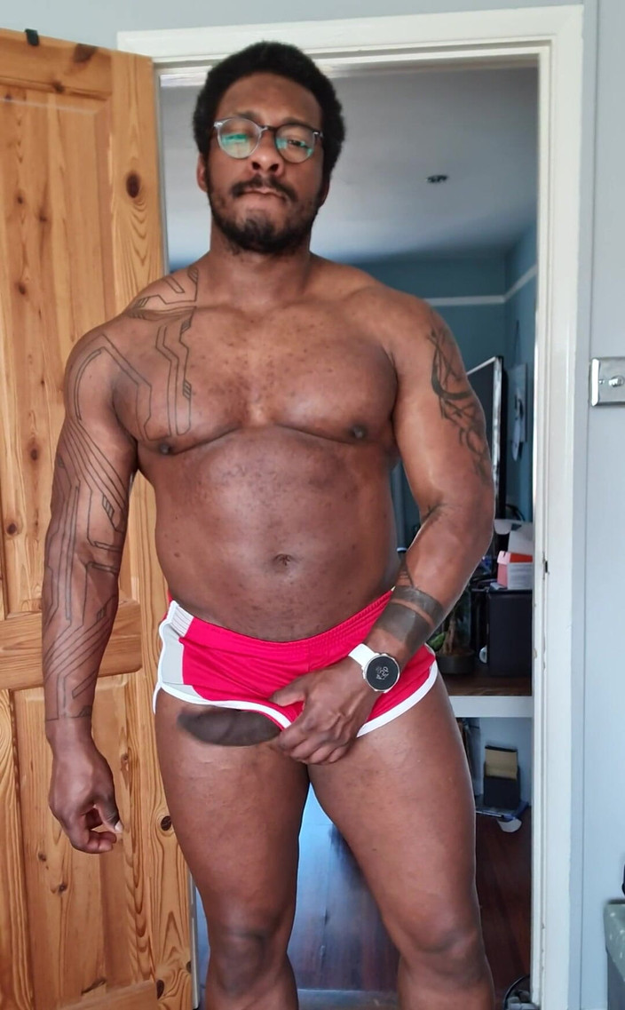 Amadeus: Red Shorts Big