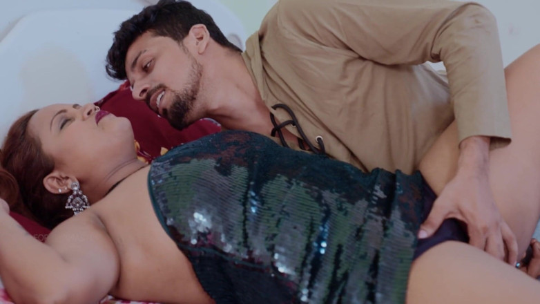 Aaka: Hot Desi Indian Couple Had Hot Sex After Meeting One...
