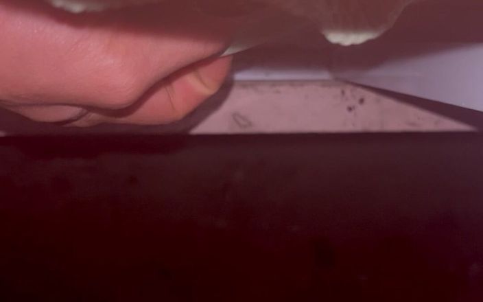 Quan Vietnam 18: Gadis muda vietnam lagi asik masturbasi sampai muncrat