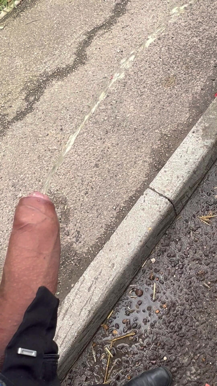 Hot dick in your ass: 公園で長くエッチな小便をする私をまとめた
