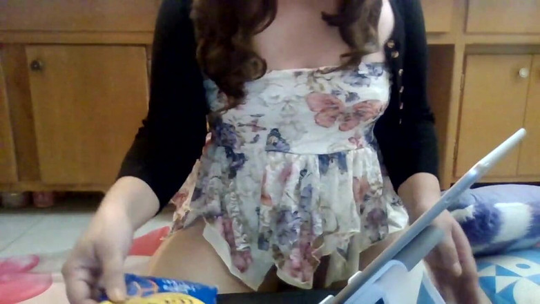 AsiaLuvDoll: Иностранный турист становится собственностью тайской азиатской девушки, скачущей на члене, грязные разговоры, спаривание с фантазией