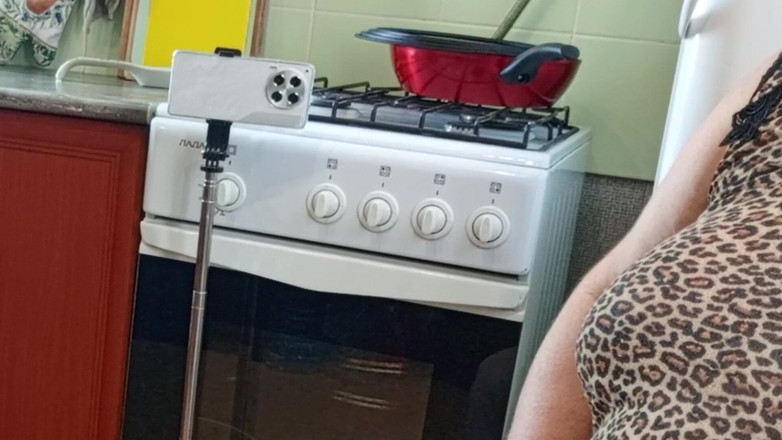 Zona901: Instead of Coffee, My Stepmom Started Sucking My Dick Until...