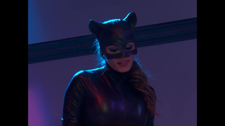 XTime Vod: È il momento di catwoman di prendere un po' di...