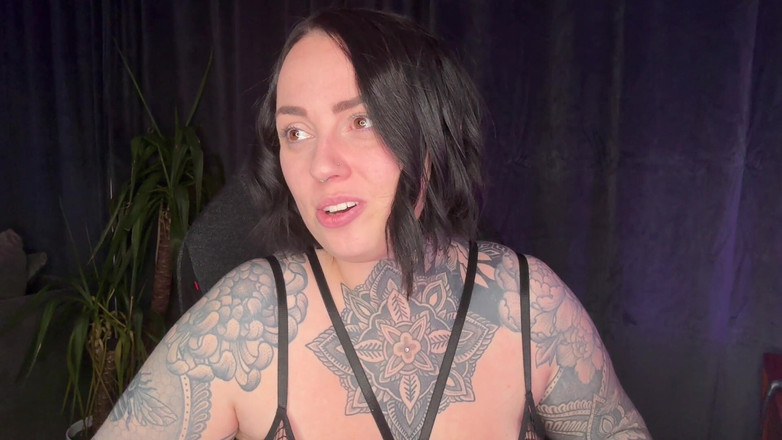 Miss Valentina: Fantasi The Hit List