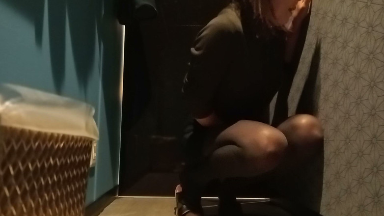 Mayumi Kanzaki: Unable to Use the Toilet
