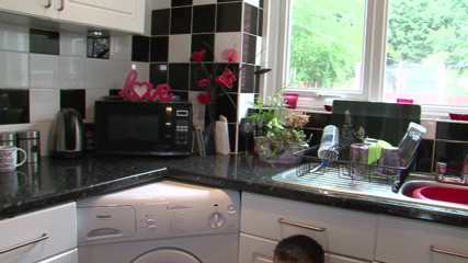 UK Sinners: นมโชว์ MILF Tara Holiday ครีมพายกับ Billy King