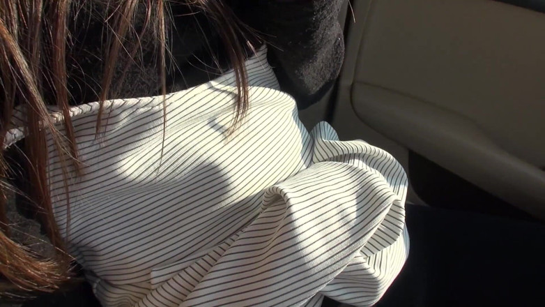 Caribbeancom: hairy japanese chick blows her lover's cock in the car