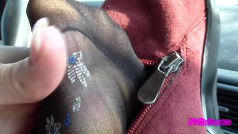 Nyllady: В машине играет с моим мужем