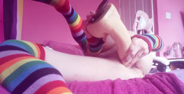 Rainbow Femboy: Jsem na řadě s 12 palcovou "pérovou věží", jak to rád nazývám