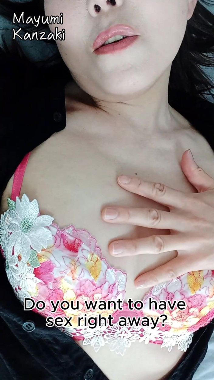 Mayumi Kanzaki: A Japanese Wife Talks to You