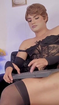Sissy Femboy Ken Solo: Plug, Dildo Současně