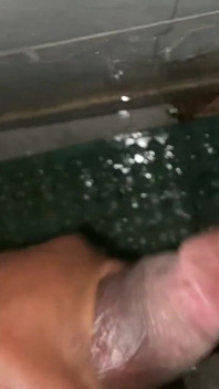 Hart in der dusche ficken, dass sie so viel kam