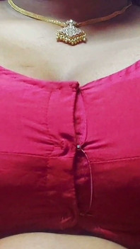Quente milf Bindu Bhabhi nua sexo com namorado bonito