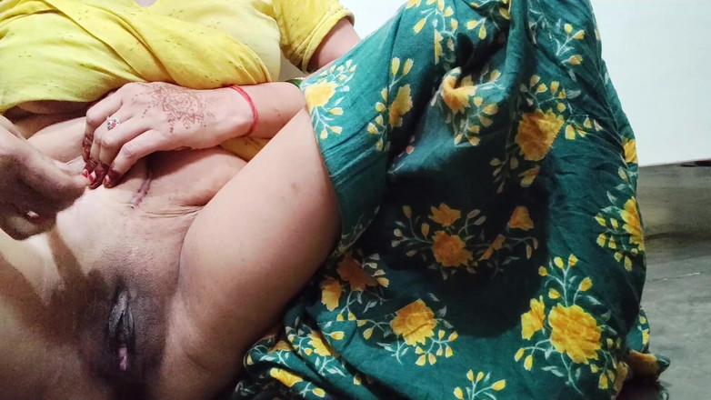 Your Puspa: Limpio coño afeitado de la chica india